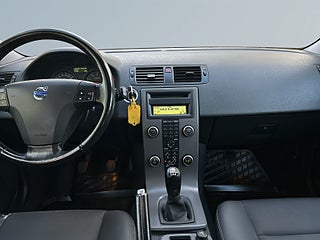 Volvo V50 1.8F 125hk Kinetic MoK-Värm/SoV-Däck/Dragkrok/ExtraLjus – bild 11