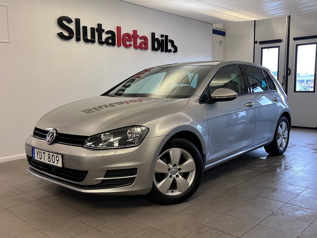 Volkswagen Golf 5-dörrar 1.2 TSI Aut Drag B-Kamera Euro 6 S/V hjul