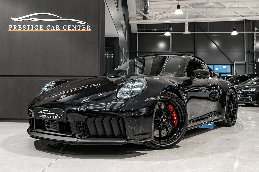 Porsche 911 992.2 Carrera 4 GTS PDK (MYCKET VÄLUTRUSTAD!!!)