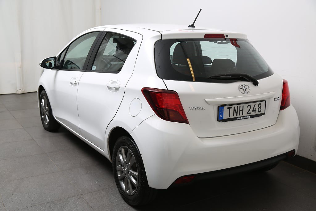 Toyota Yaris 1,33 Dual VVT-i Multidrive S Active 5-dörrar Kamera 2015
