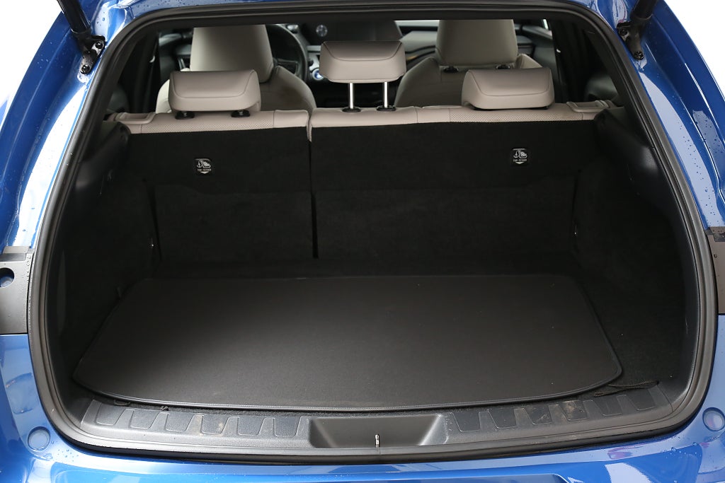 Lexus UX 250h E-Four 184hk Premium AWD Aut Teknik-paket Taklucka 2021