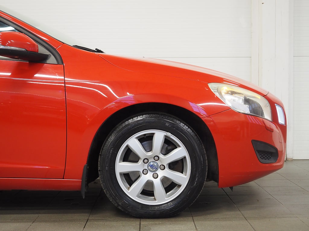 Volvo V60 T4F 180hk Aut Kinetic |Drag|Värmare|Keyless| 2012