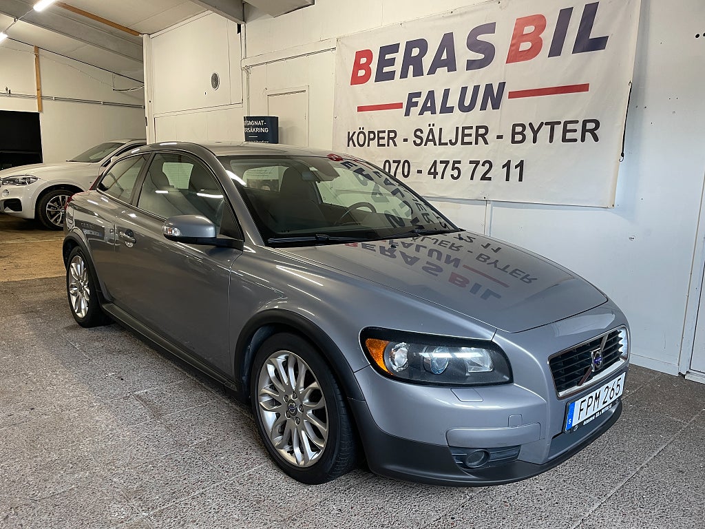 Volvo C30 1.8 Momentum/Ny Servat/Ny Besiktad/Aux/Dragkrok
