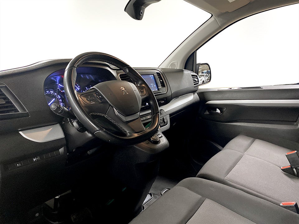 Bild på Peugeot Expert PRO+ 2.0 BHDi 145hk Aut L3 KAMPANJRÄNTA 3,99%