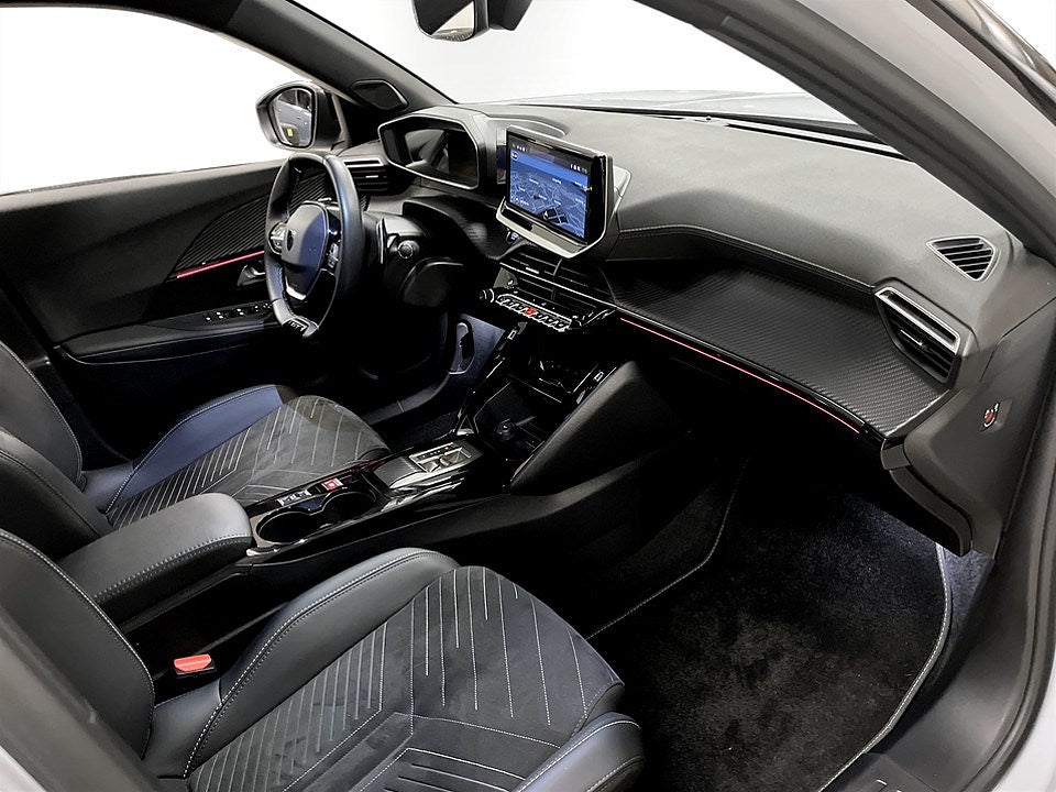 Bild på Peugeot 2008 GT 1.2 PT 130hk Aut - B-KAMERA, EN ÄGARE