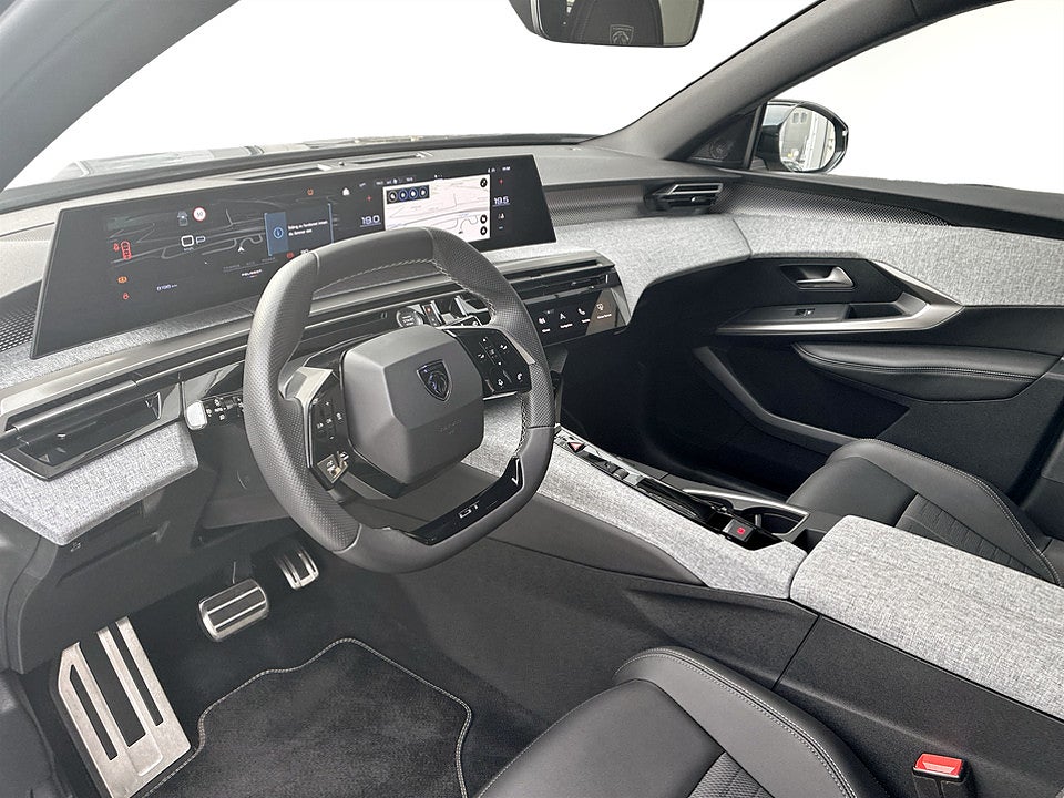 Bild på Peugeot 5008 GT Hybrid 145hk Aut 7-SITS B-KAMERA CARPLAY