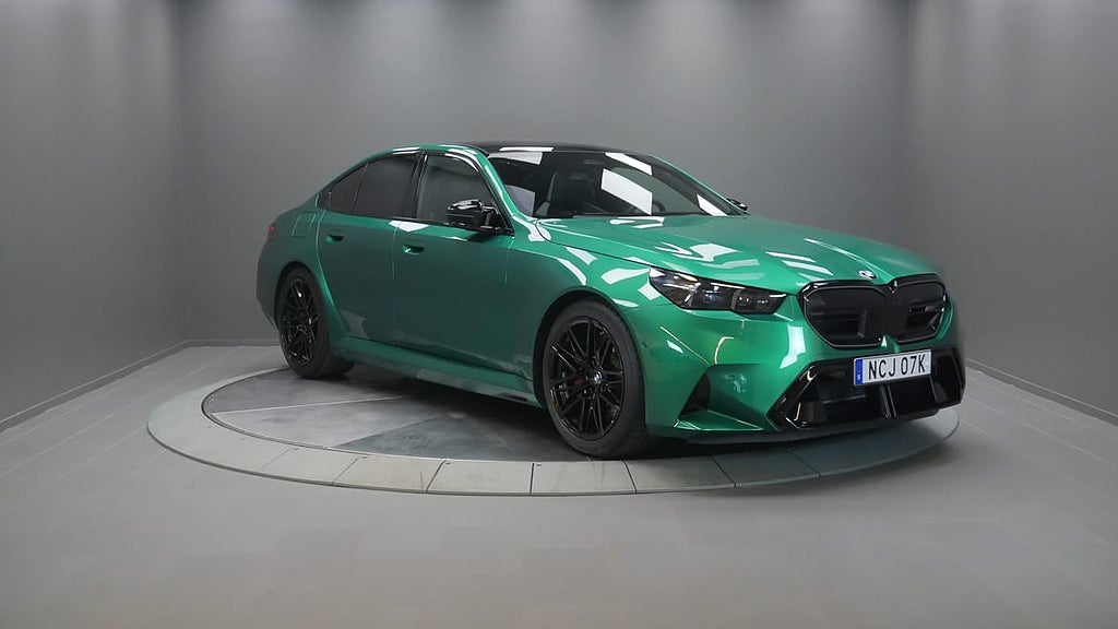 BMW M5 727HK/ Kampanjränta 2,95%/ B&W/ M-Drivers/ 360º/ P...