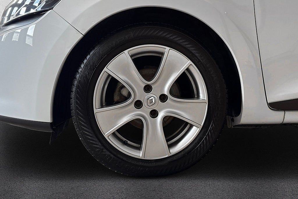 Renault Clio Sport Tourer 0.9 TCe 360kr Årsskatt 2-Ägare
