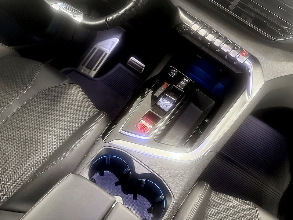Bild på Peugeot 5008 GT 1.2 PT 130hk Aut 7-SITS B-KAMERA CARPLAY