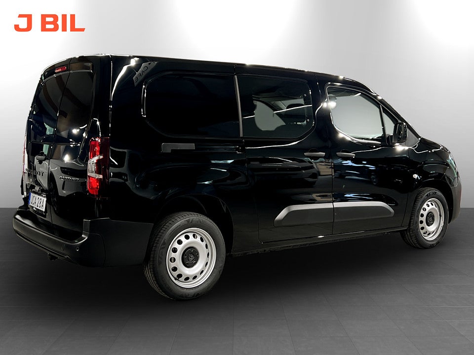 Bild på Peugeot Partner Crew Cab 130hk Aut - EDITION! SERVICE & V-HJUL INGÅR!