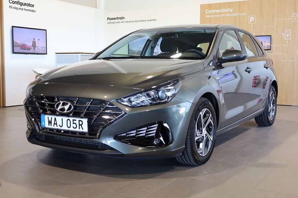 Hyundai i30 1.0 T-GDI AUT Essential Kamera Rattvärme Leasbar 2022