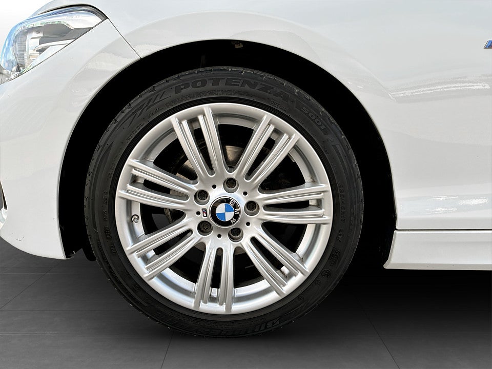Bild på BMW 118i 5D M-Sport 136hk BACKSENSORER FARTHÅLLARE