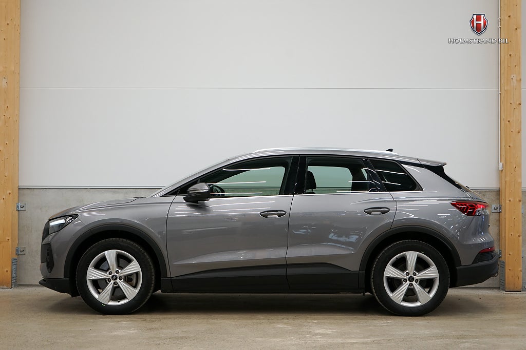 Audi Q4 E-Tron Q4 45 e-tron quattro Proline Värmare Drag Kamera Carpla