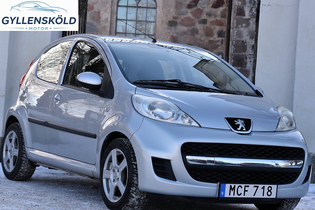 Peugeot 107 5-dörrar 1.0 68hk | 5000 mil 2 brukare AUX ingång
