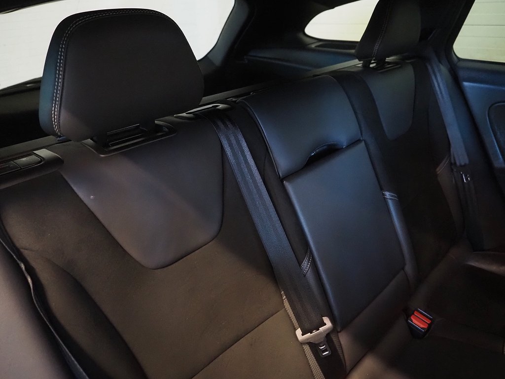 Volvo V60 D4 190hk Geartronic R-Design |Drag|Navi|Kamera| 2017
