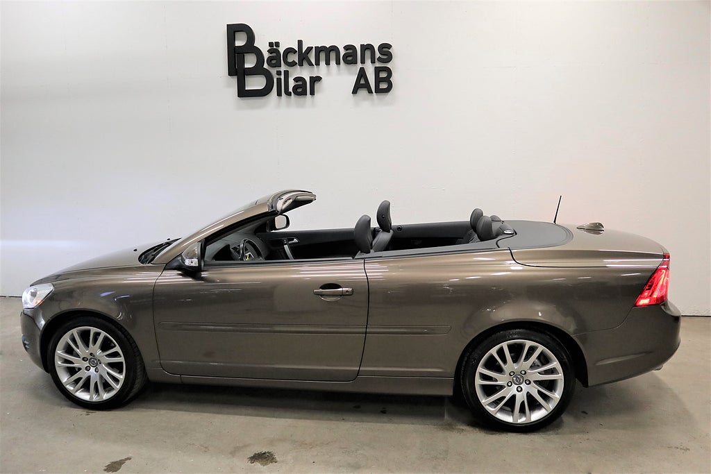 Volvo C70 D3 Cabriolet Svensksåld Summum Skinn VOC 3439 mil unik