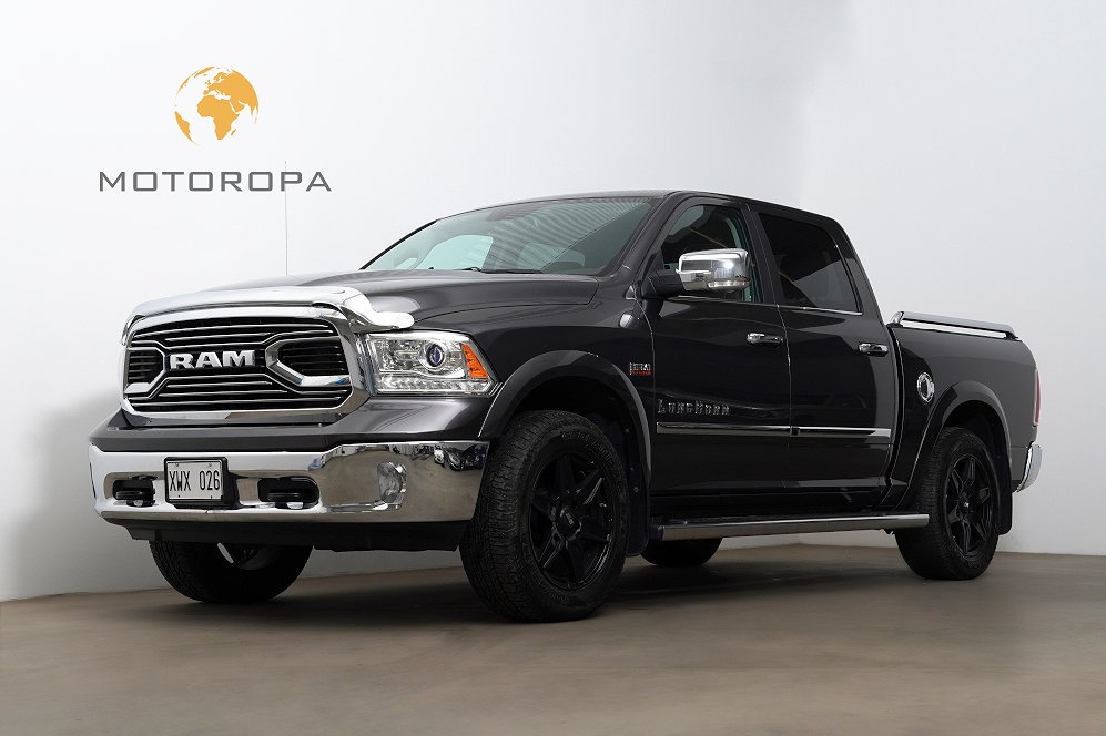 RAM 1500 Crew Cab 5.7 V8  Laramie Longhorn / Magnaflow