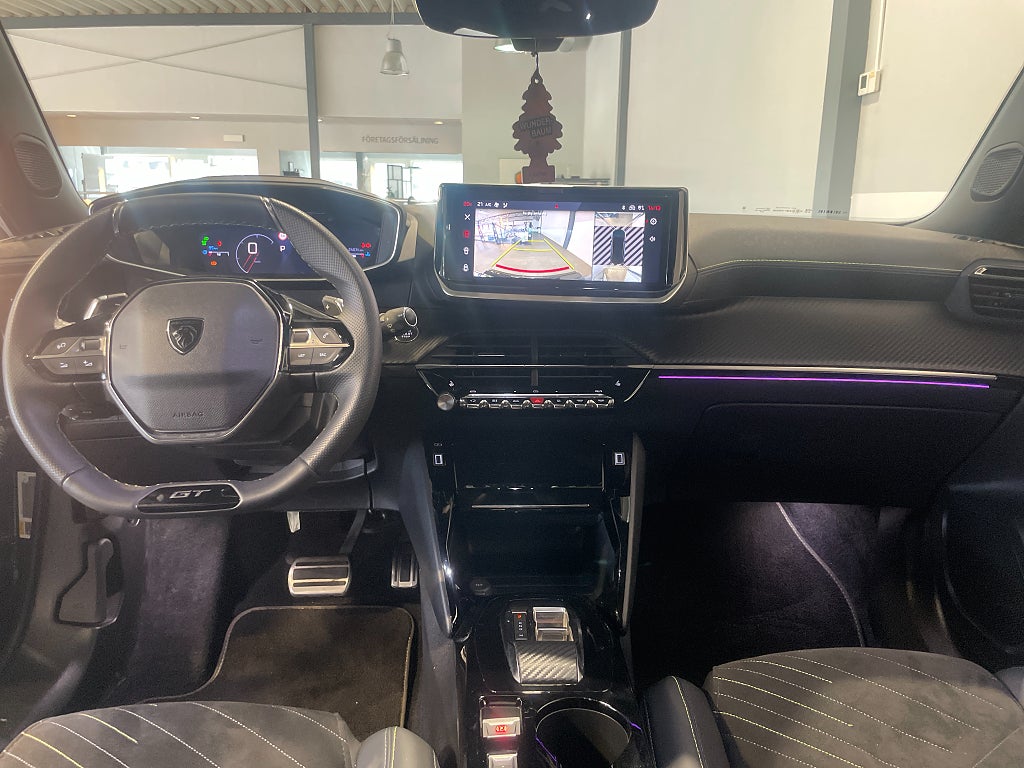 Bild på Peugeot 2008 GT 1.2 PT 130hk Aut B-KAMERA CARPLAY