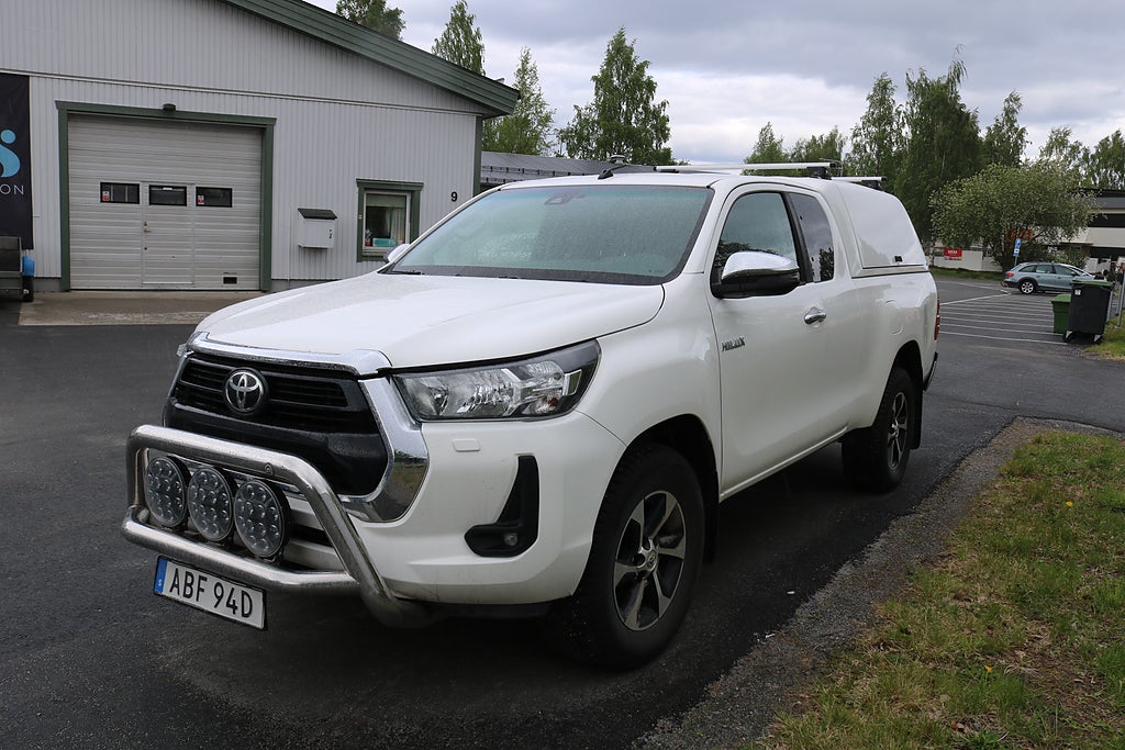 Toyota Hilux Extra Cab Hero