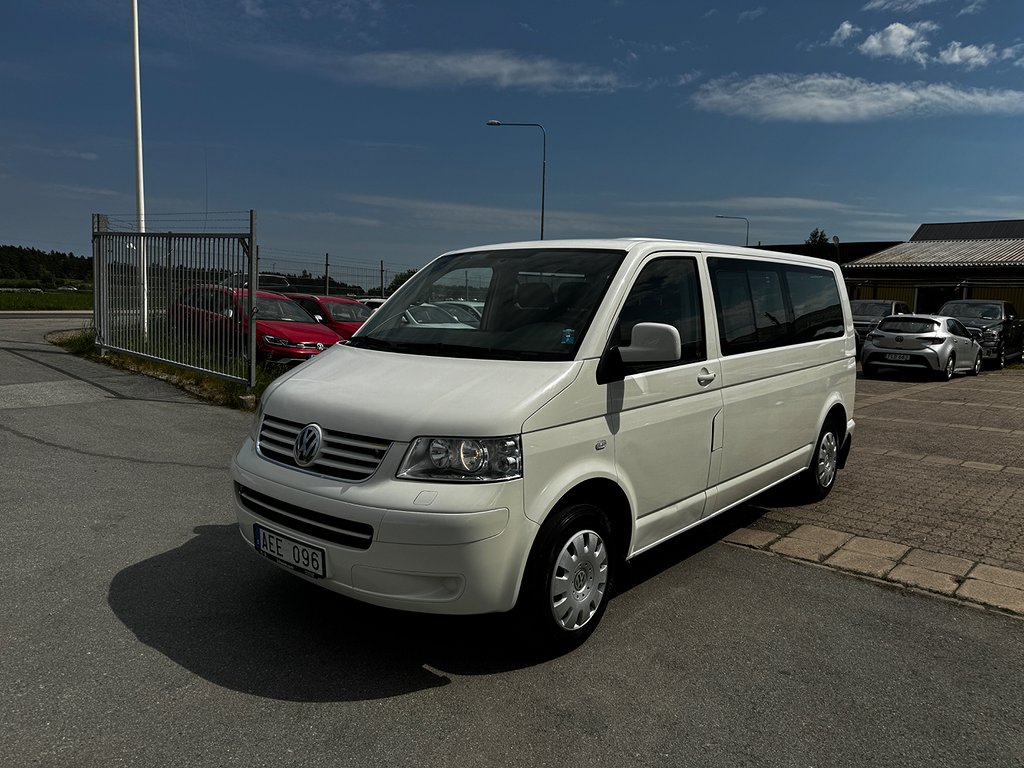 Volkswagen Caravelle 1.9TDI COMFORT 9-SITS LÅNG DRAG 7800MIL