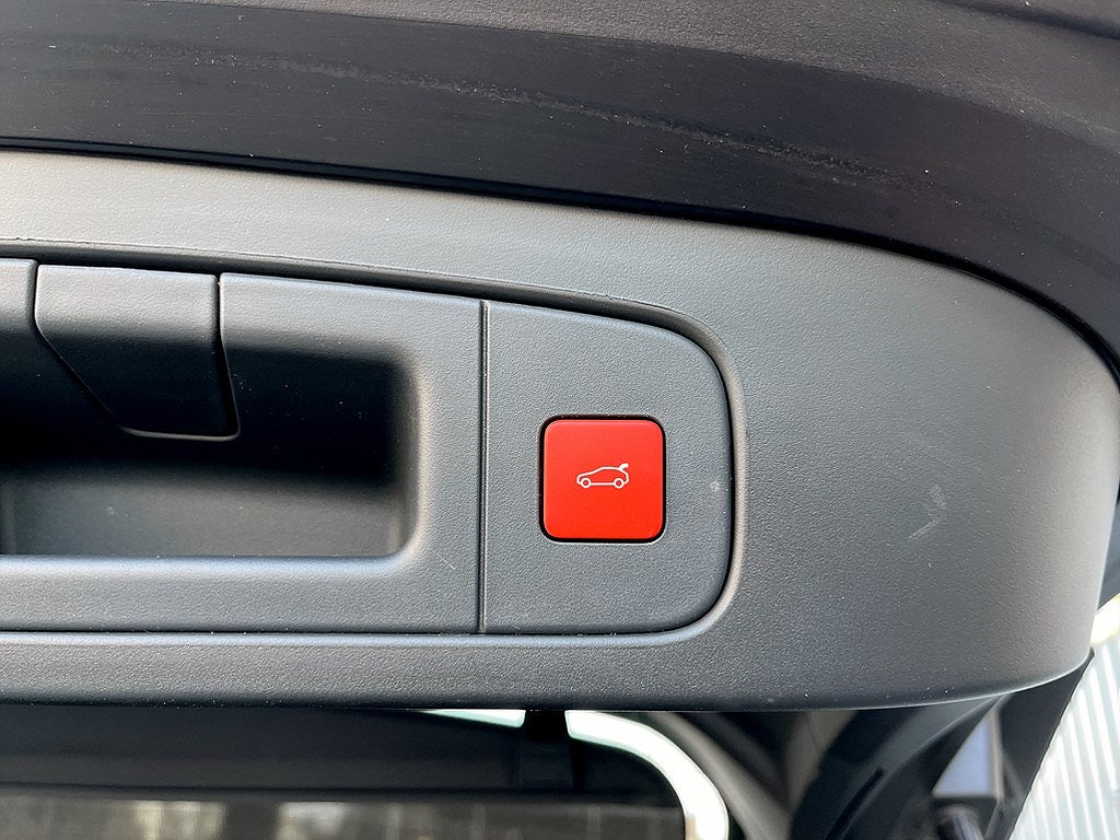 Bild på Citroën C5 X Shine Hybrid 225hk Aut - B-KAMERA, RATTVÄRME