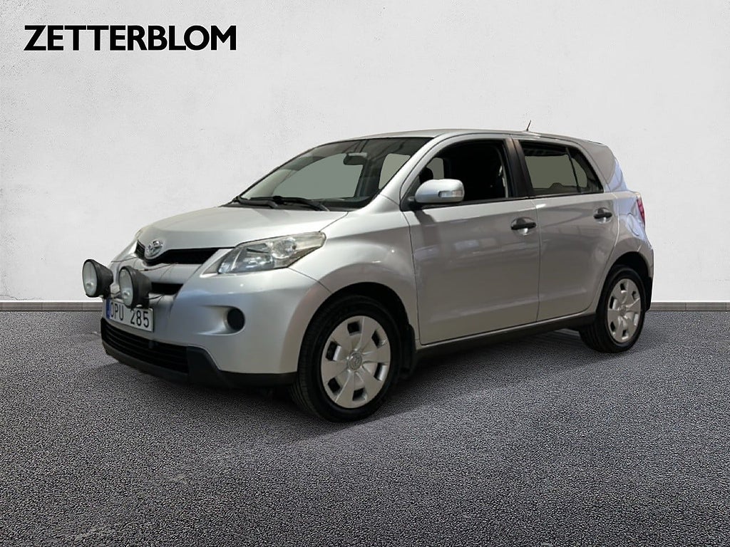 SUV Toyota Urban Cruiser 1 av 16