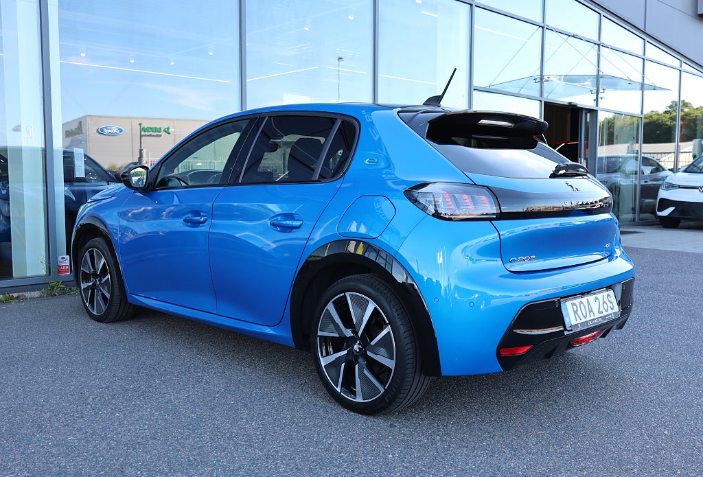 Peugeot E-208 GT Pack 50kWh 136hk Panoramaglastak Nyservad