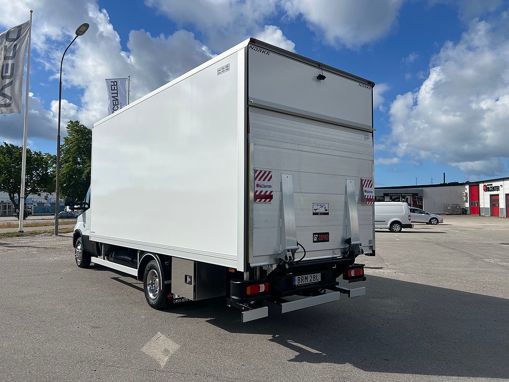 Iveco Daily 72C14G A8 CNG Skåpbil med Z-Lift