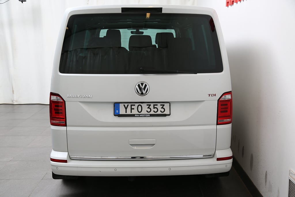 Volkswagen Multivan 2,0 TDI 4Motion Highline DSG 204hk Värmare Drag 7-sits 2017