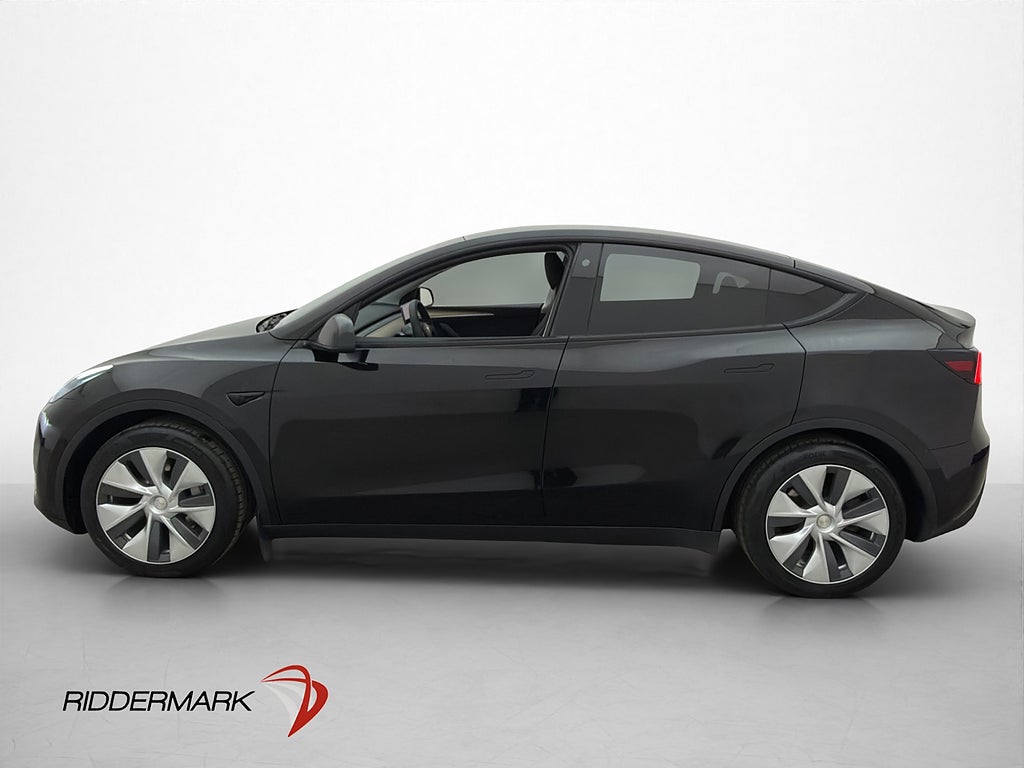 Tesla Model Y Standard Range 299hk Kamera Pano Svensksåld