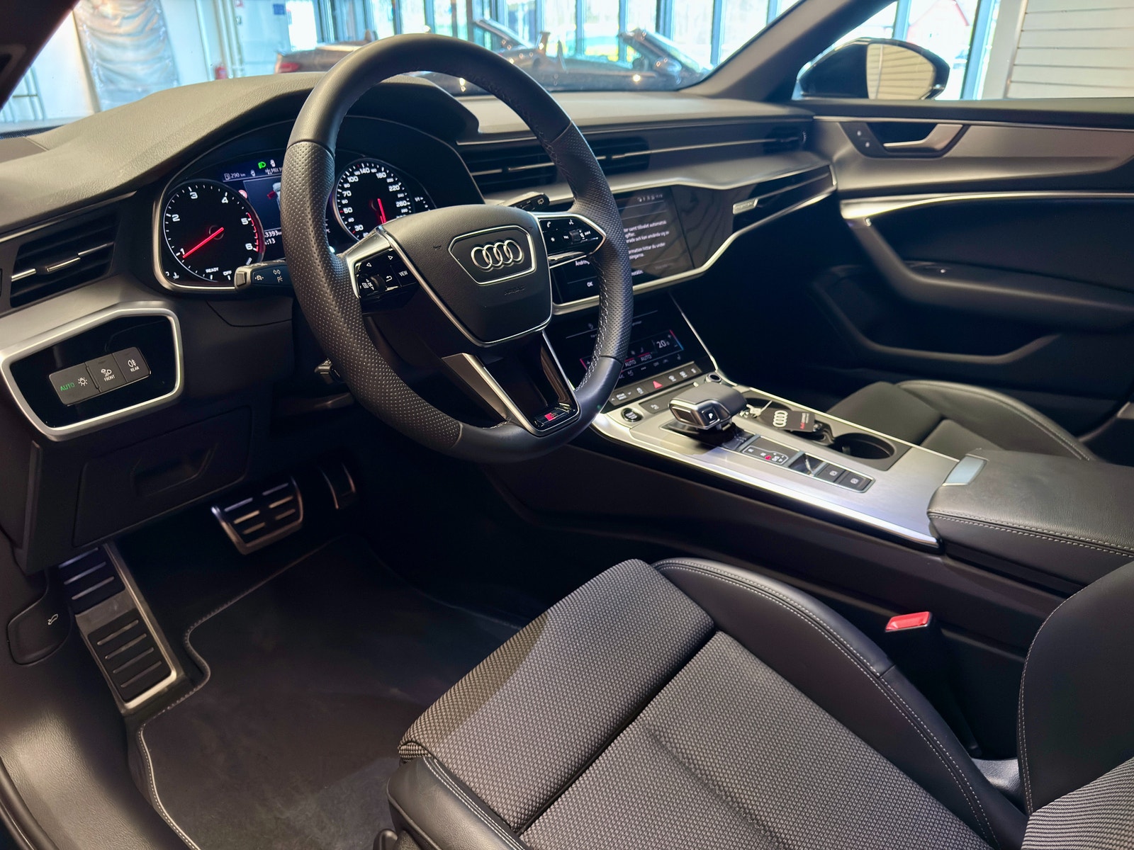Audi A6 Avant 40 TDI quattro S Tronic | S-Line | Drag | Värmare 2023 - miniatyr 14