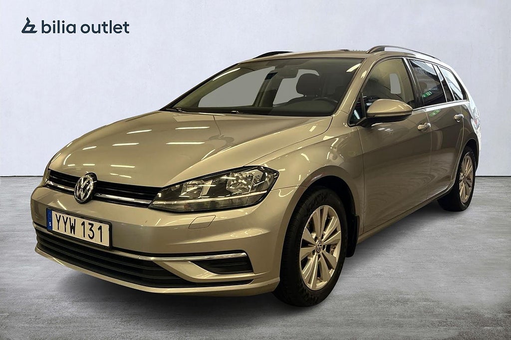 Volkswagen Golf Sportscombi 1.0 TSI Base 110hk Dragkrok Kamera Carplay