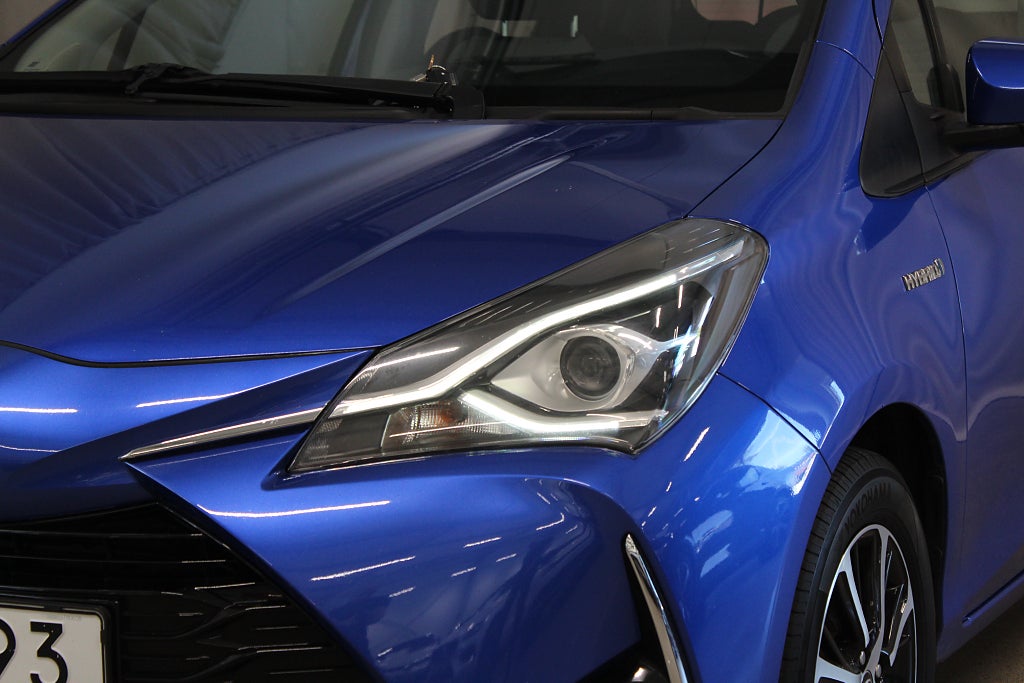 Toyota Yaris Hybrid e-CVT Touch & Go Edition, S&V-hjul, B-Kamera