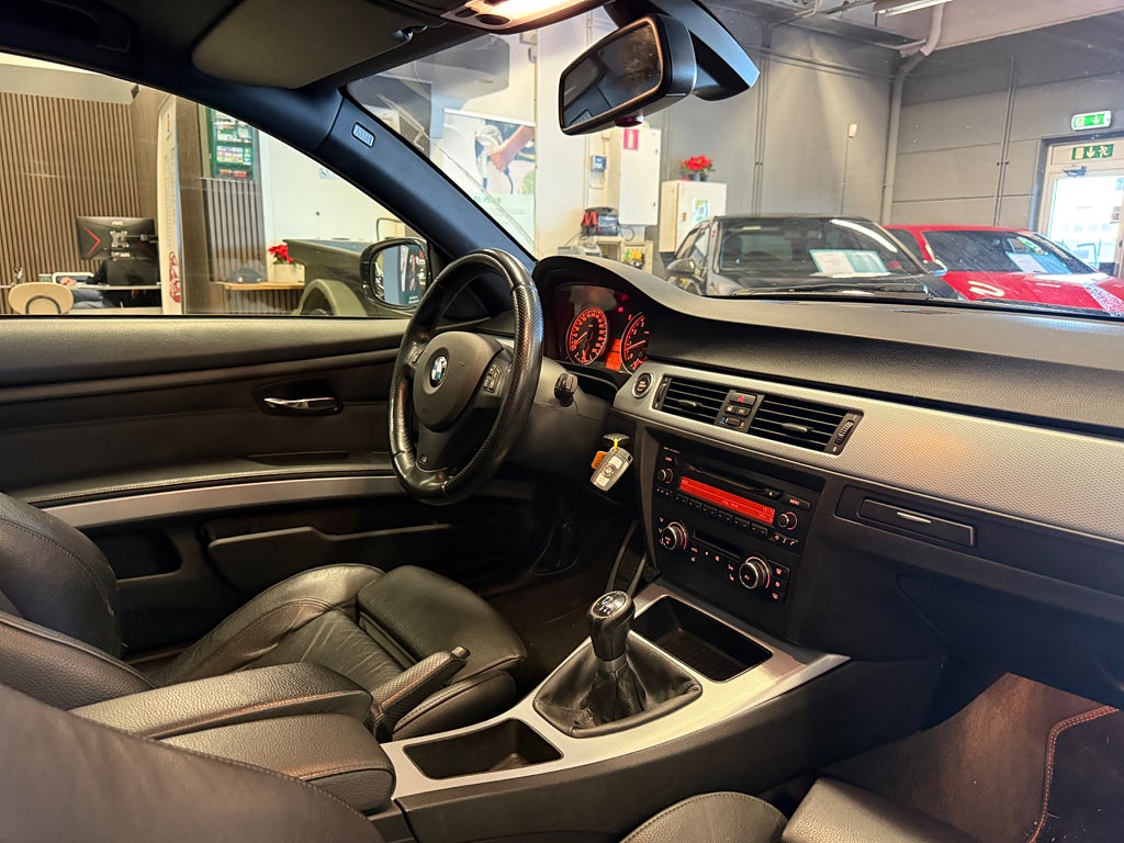 BMW 325I 2010 - miniatyr 16