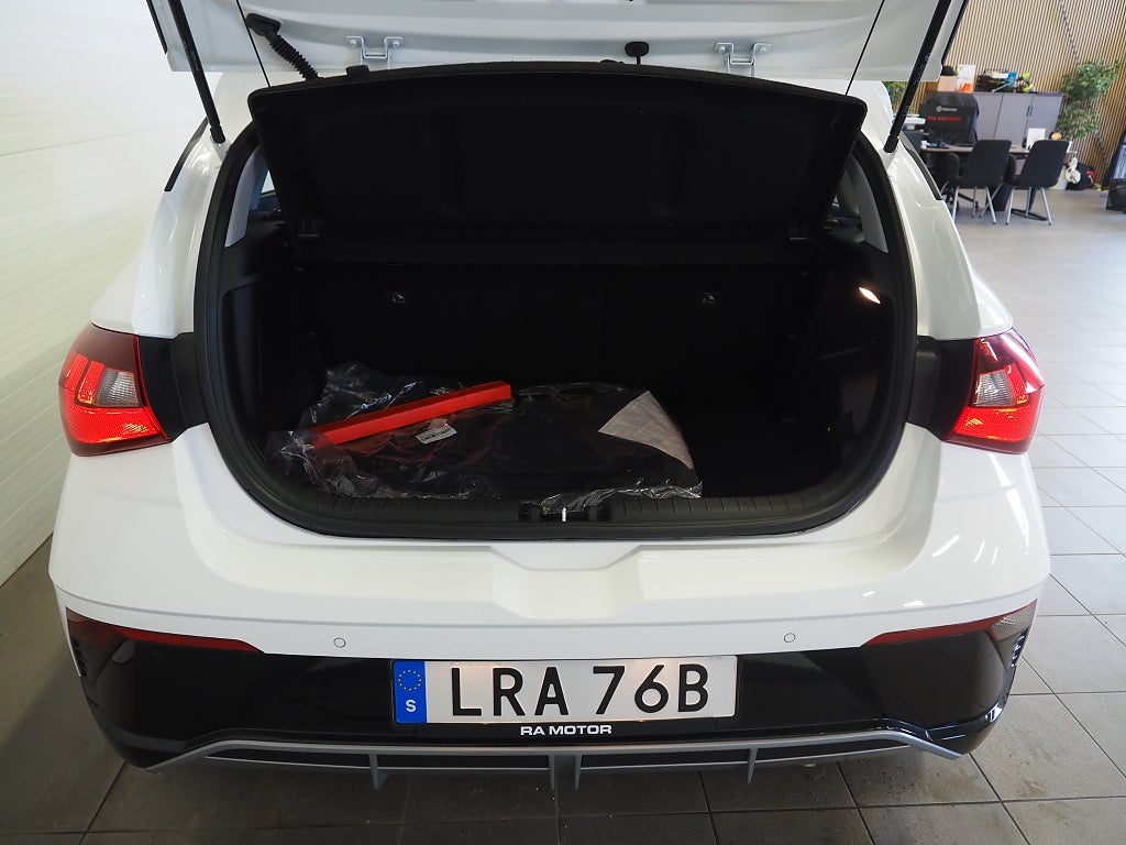 Hyundai i20 Essential 1.0 T-GDI 100HK Automat Kamera Moms 2025