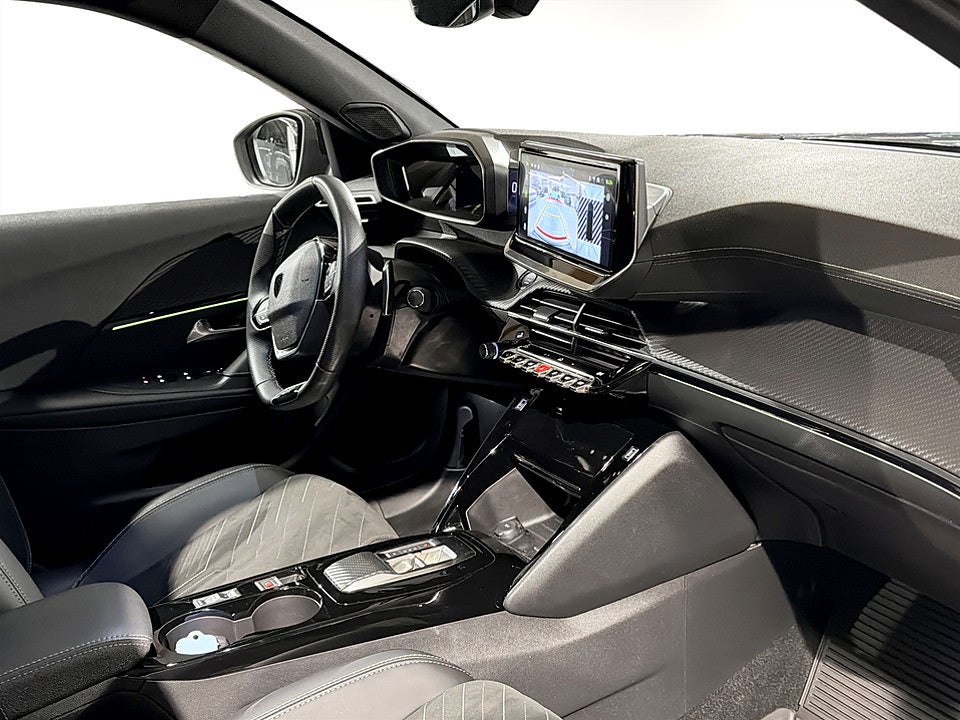 Bild på Peugeot 2008 GT 1.2 PT 130hk Aut - PL 24 månader/2000 mil