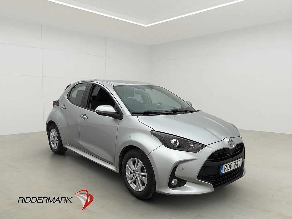 Toyota Yaris Hybrid 116hk Kamera CarPlay Adapt-Fart MOMS