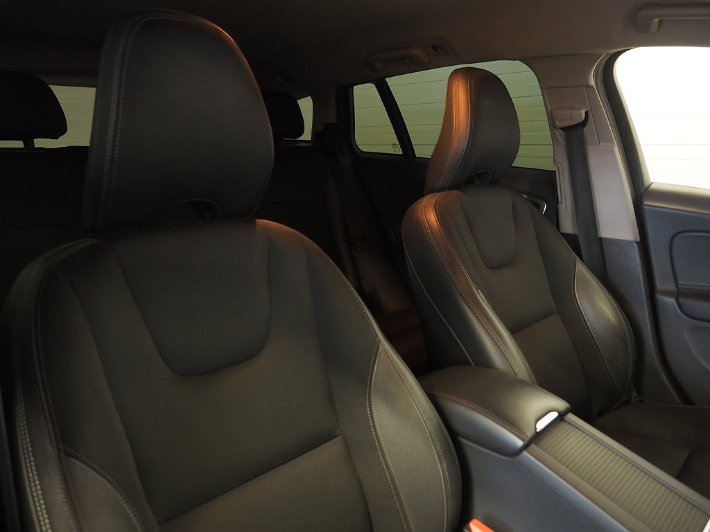 Volvo V60 D3 Geartronic Momentum | D-värm | Drag | Navi | 2017