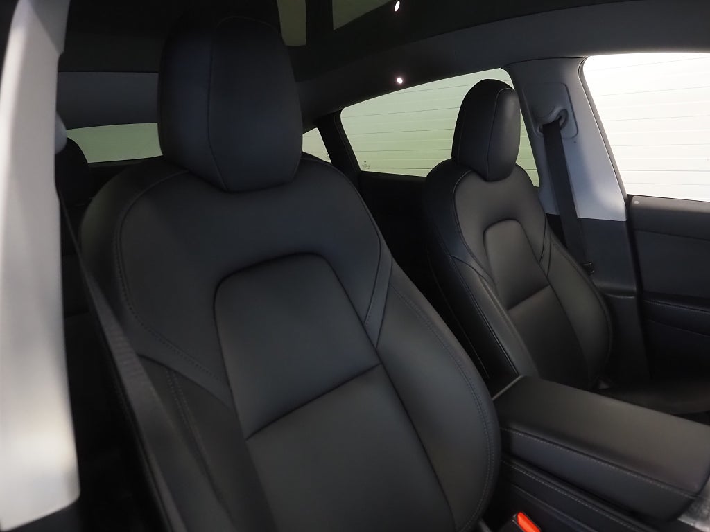 Tesla Model Y Long Range AWD 514hk | Dragkrok | Panoramaglastak | 2021