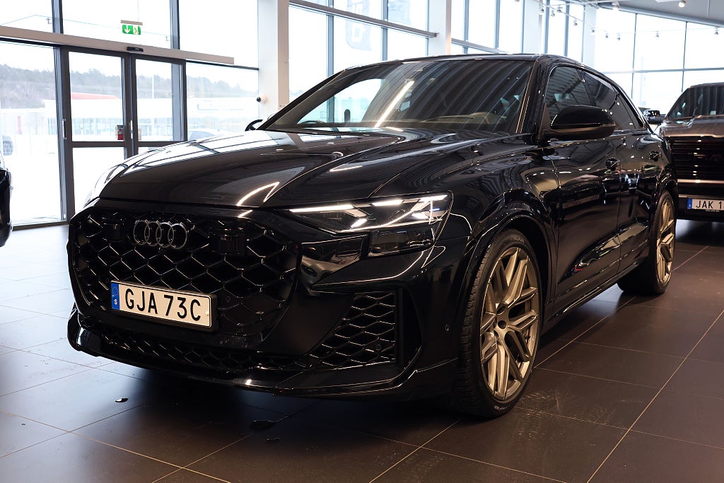 Audi RSQ8 Svensksåld / 1 brukare / Se utr !!