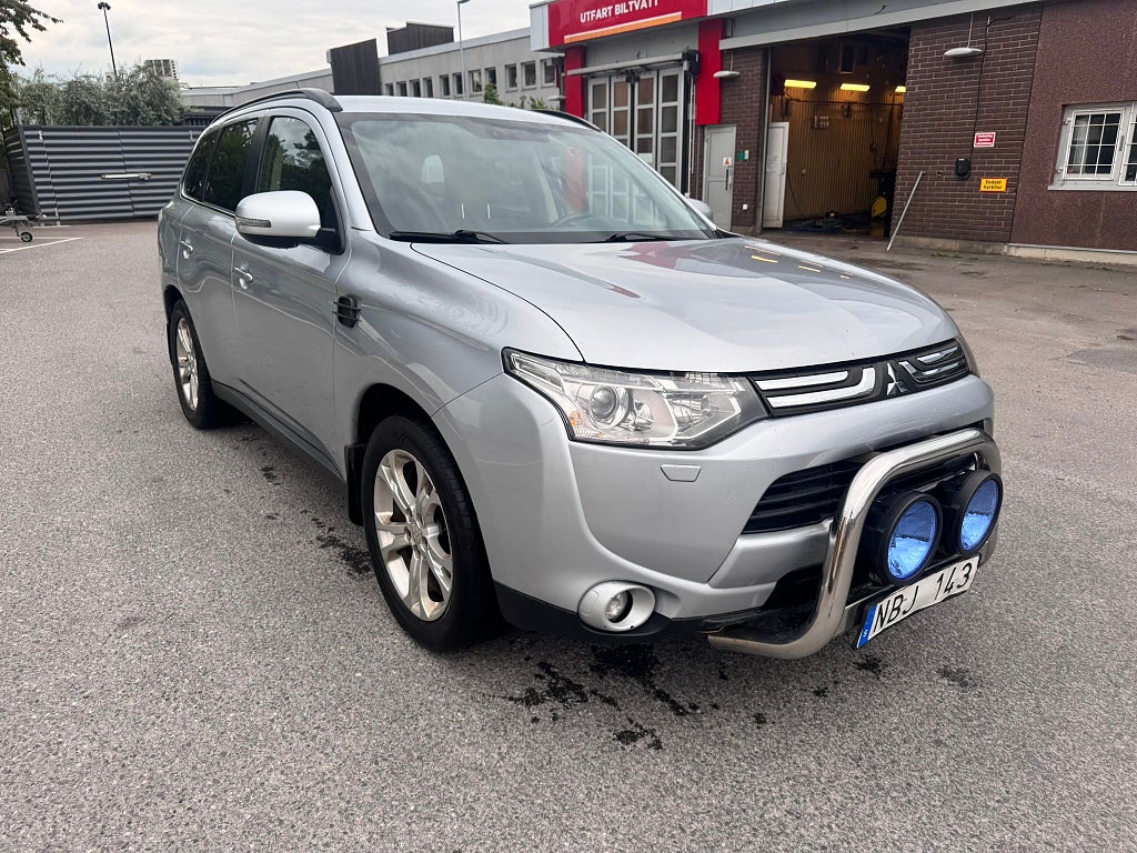Mitsubishi Outlander 2.2 Di-D 4WD Business Euro 5