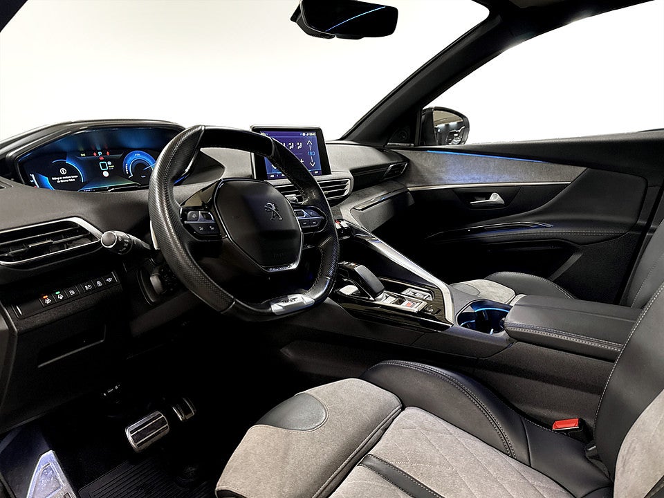 Bild på Peugeot 3008 GT PHEV 300hk Aut AWD 360° PANO ELSTOL MED MINNE 