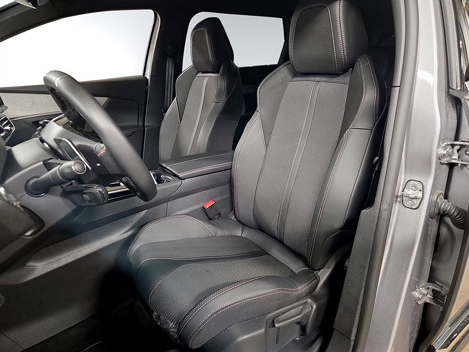 Bild på Peugeot 5008 GT 1.2 PT 130hk Aut - 7-SITS,B-KAMERA,NAV
