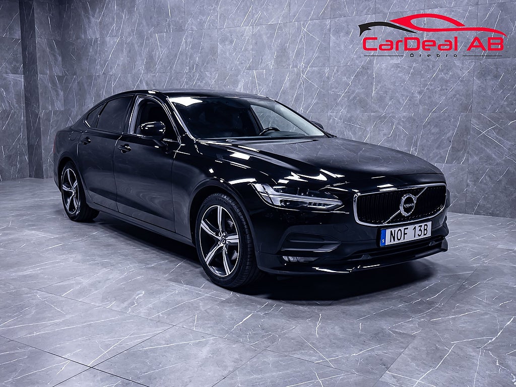 Volvo S90 Momentum Värmare Kamera CarPlay Navi Drag VOC