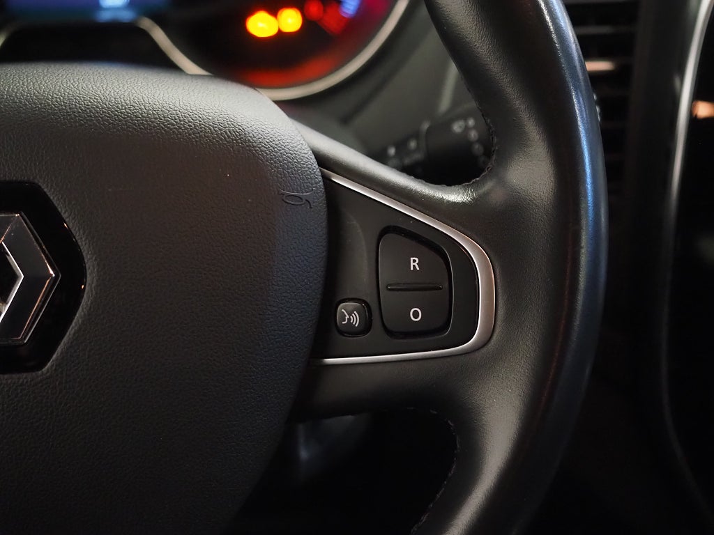 Renault Captur 0.9 TCe 90hk Intens Kamera Navi Parkeringspaket Carplay 2019