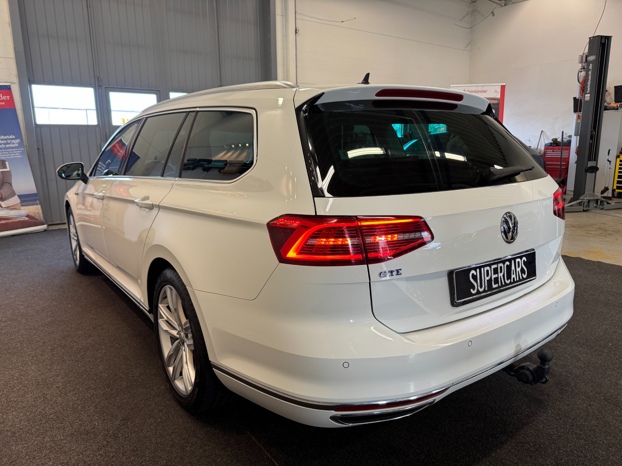 Volkswagen Passat GTE 2019, bild 6/10