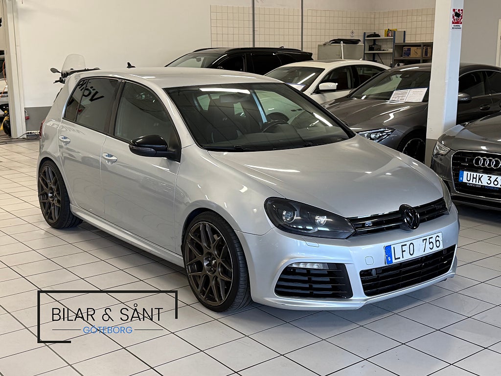 Volkswagen Golf 5-dörrars R 2.0 TSI 270hk 4Motion Sportavgas DCC Navi