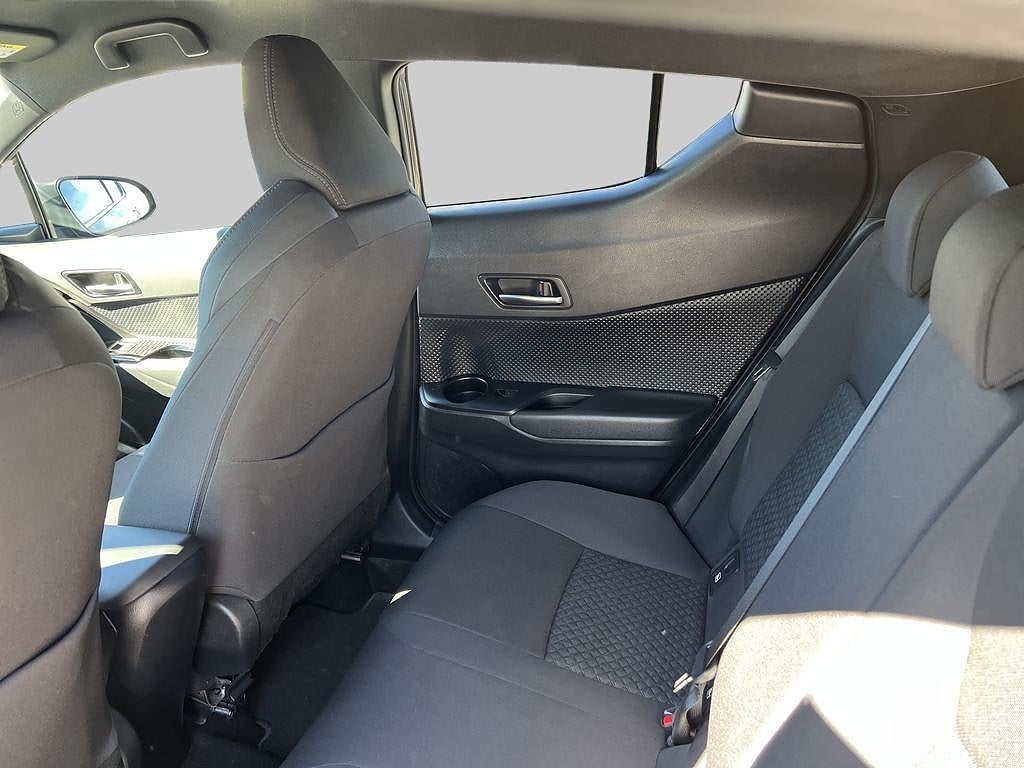 Toyota C-HR 2023 - miniatyr 8