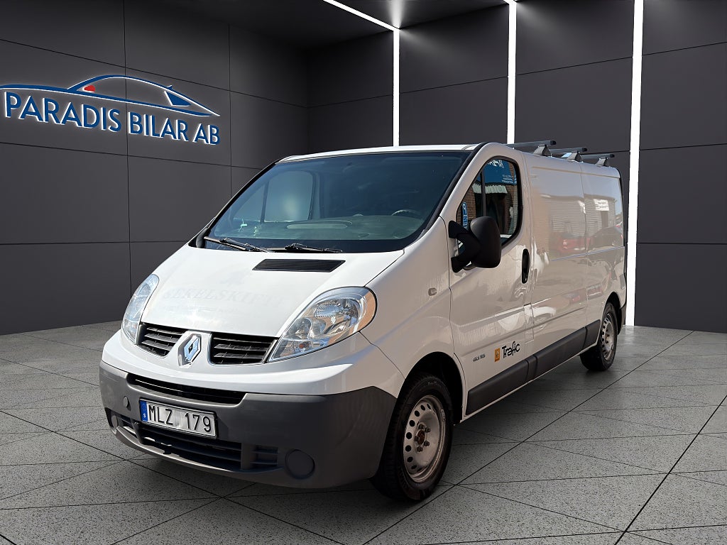 Renault trafic Skåpbil 2.9t 2.0 dCi Nybesiktigad