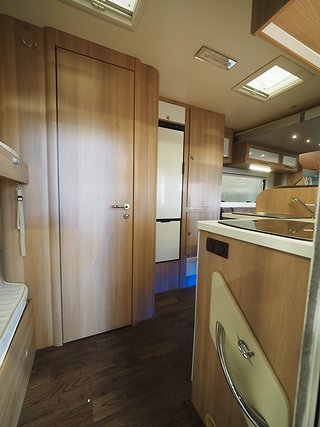 Husbil-halvintegrerad Ci 74 XT 7 av 20